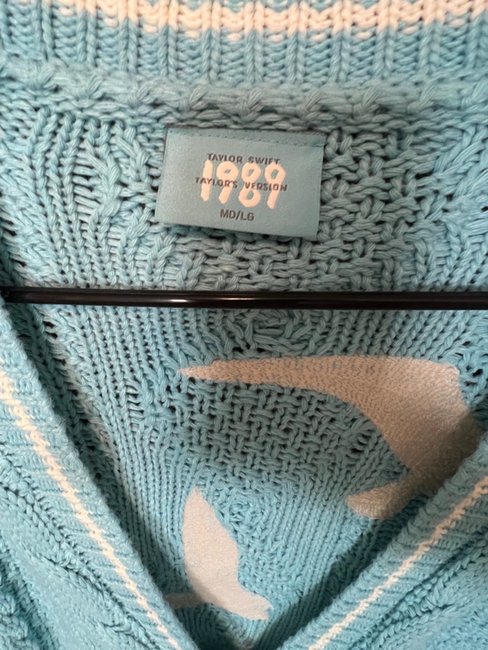 Taylor Swift 1989 TV cardigan - Picture 3 of 4